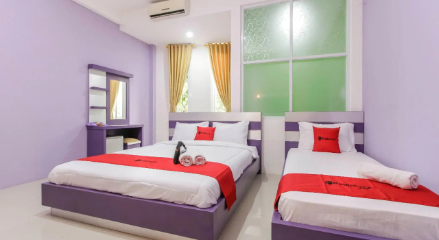 Standard famille chambre RedDoorz Plus near Stasiun Bekasi