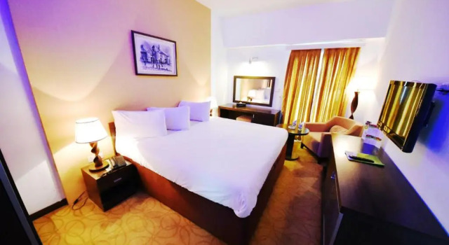 Baghdad International Hotel, Rezervovat Hotel Hotely v Bagdád s parkováním, poblíž Firdos Square, Parkování