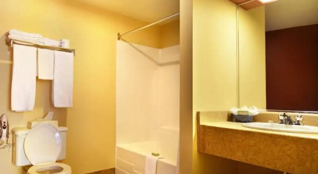 Двухместный номер Standard Travelodge by Wyndham Alma