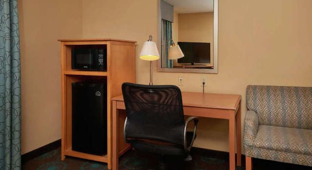 Двухместный номер Standard Hampton Inn & Suites Canton