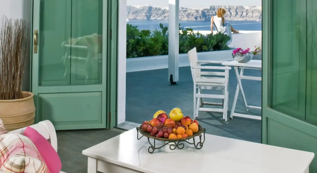 Семейные апартаменты с 3 комнатами с видом на горы Aura Marina Apartments Santorini