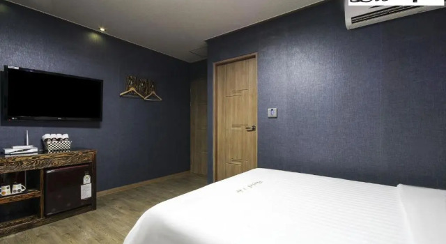 Hotel Lie