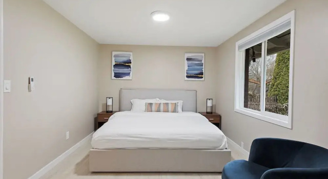 Joyful Kirkland Home, Near Beach, Hot Tub & AC, Забронировать Отель Киркленд штат Вашингтон
