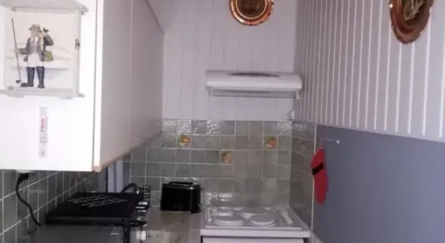 Апартаменты c 1 комнатой Appartement avec Balcon au 1er étage Vue latérale Mer à 50 mètres de la plage à Mers les Bains.