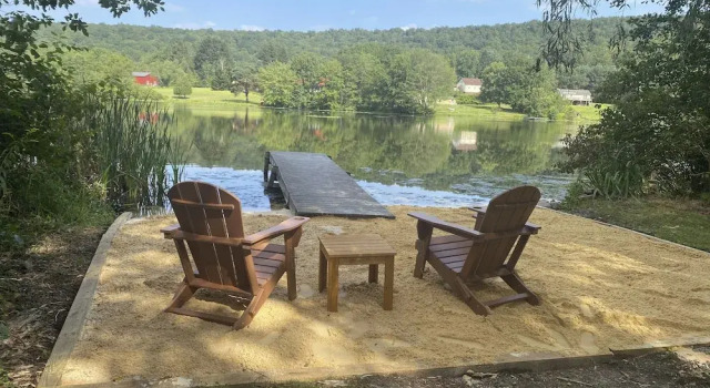 Коттедж Spacious Lakefront Home w/ Private Hot Tub