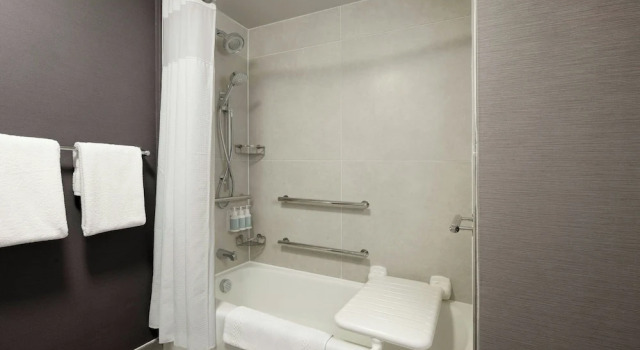 Люкс с 3 комнатами Courtyard Chicago Highland Park/Northbrook