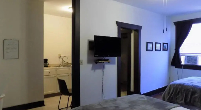 The Landmark Inn, Buchen Sie Pension Fairfield Iowa
