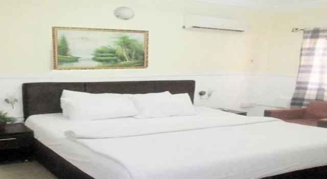 Ashosh Hotel