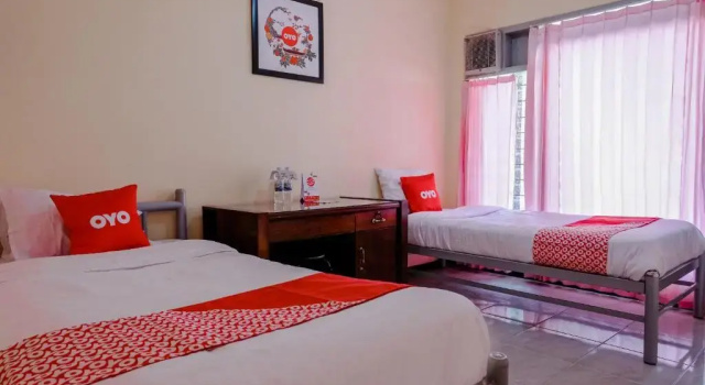 Standard Twin room RedDoorz at CBR Residence Blimbing