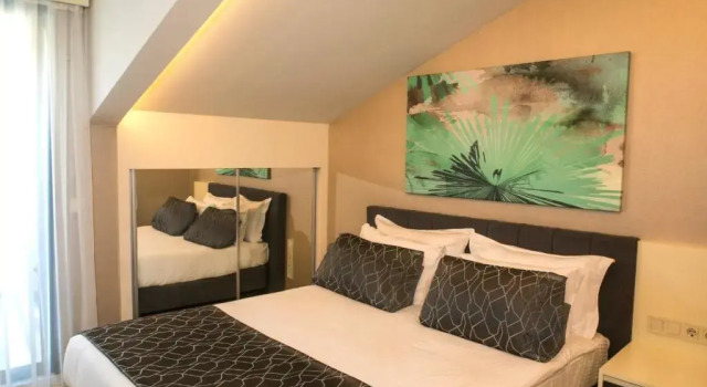 Двухместный номер Terrace Elm Suite Hotel