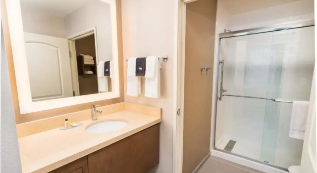 Люкс с 2 комнатами Staybridge Suites Coeur dAlene by IHG