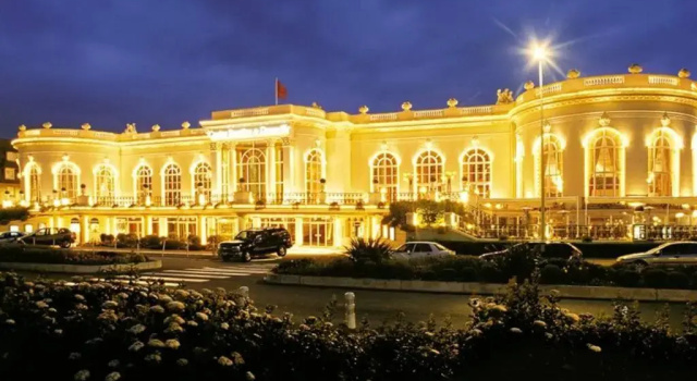 Deauville tout à pied, 2 chambres - Triangle d'or, Забронировать Апартаменты/квартира Отели в центре Довиль, в центре