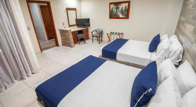 Трёхместный номер Standard Hotel Santiago De Compostela - Guadalajara Centro Historico