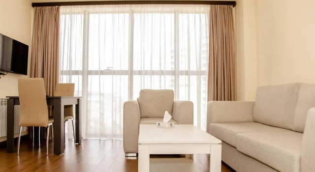 D&H Apartments (Ди энд Эйч), Забронировать Апартаменты/квартира Отели Еревана с парковкой, рядом с Площадь Республики, Парковка