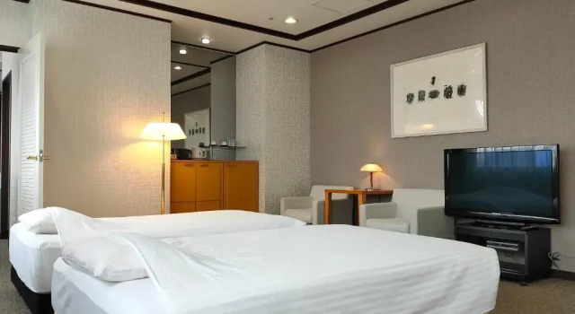 Четырёхместный номер Deluxe Hotel Hakodate Royal Seaside BBH Hotel Group