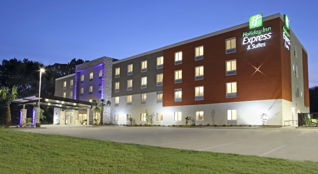 Holiday Inn Express & Suites Columbus North by IHG, Rezervovat Hotel Columbus Mississippi
