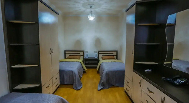 Boris Travel, Забронировать Отель Отели Еревана с завтраком, рядом с Ереванский государственный университет, Завтраки