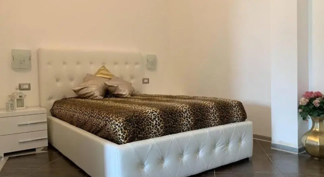 Le Residenze Del Mare Bilocale, Забронировать Отель Отели Ла-Калетта с парковкой, Парковка