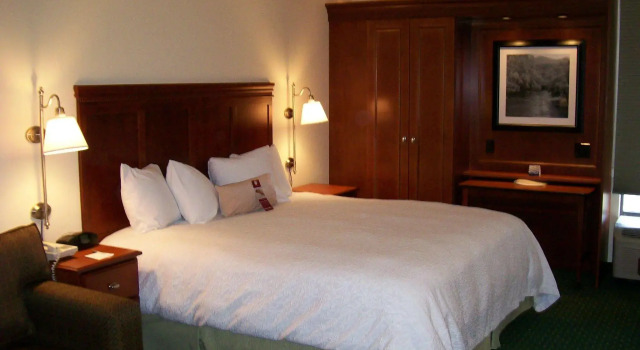 Двухместный номер Hampton Inn Charleston Downtown