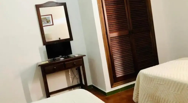 Hotel Restaurante La Yedra, Varaa Hotelli Antequera Malaga Province