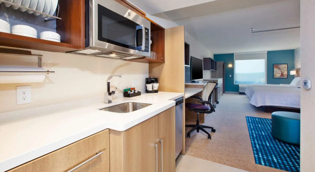Четырёхместный люкс Home2 Suites By Hilton Grand Rapids South