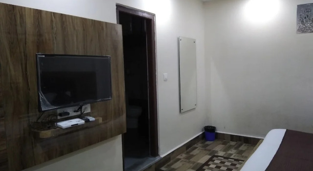 Номер Deluxe с балконом Hotel Harmony Blue Mcleodganj, Dharamshala