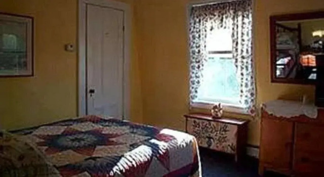 Fair Street Guest House, Забронировать Гостевой дом Гостевые дома Ньюпорт, рядом с Католическая церковь святой Марии, Гостевой дом