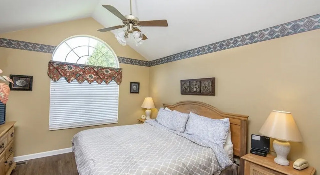 Our Tennessee Mountain Home - Great Location! Close To All The Action! 2 Bedroom Cabin by RedAwning