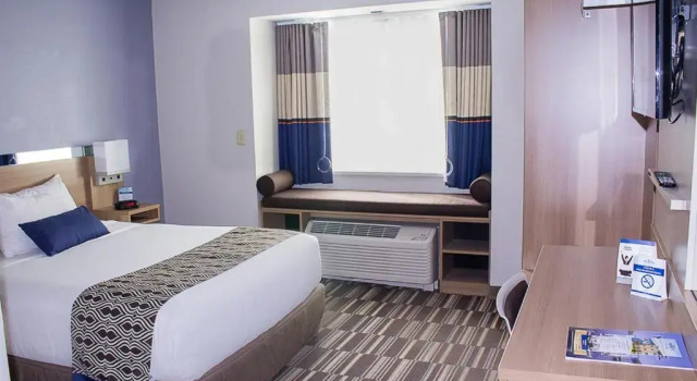 Двухместный номер Standard Microtel Inn & Suites by Wyndham - Penn Yan