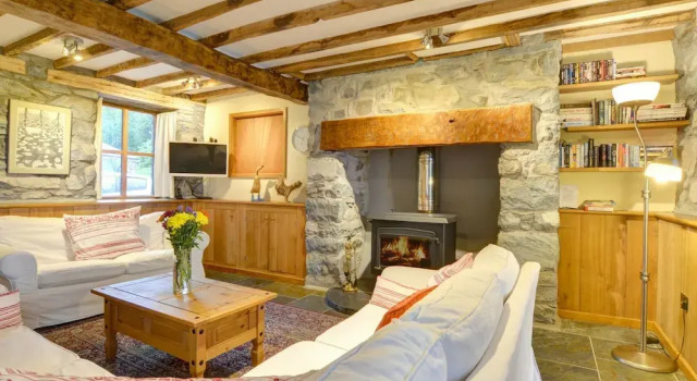 Spacious Holiday Home in Ganllwyd near River, Prenota Hotel Dolgellau 