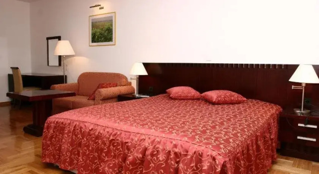 Apartmani Marbis, Забронировать Отель Копривница Копривницко-Крижевацкая жупания