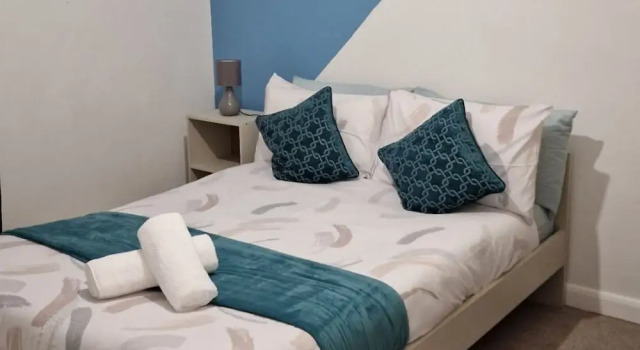 Коттедж Gillingham Home - Sleeps 4 - Comfort & Convenience