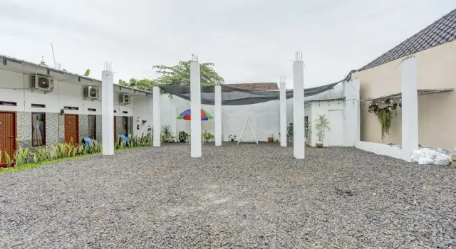 Oemah Ratu Hostel Syariah by OYO Rooms, Rezerwuj Hostel Hajimana Sumatra