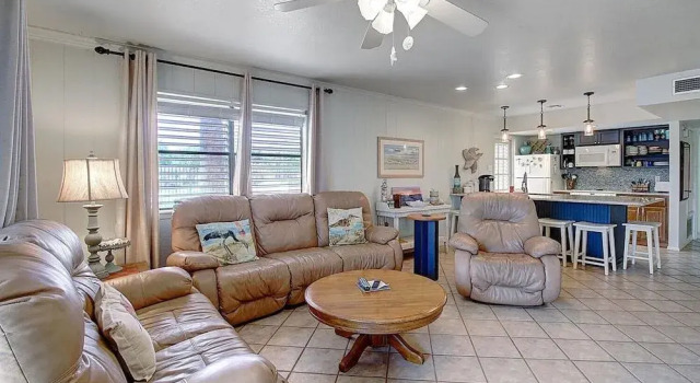 Bayhouse Condo 3 Bedroom Condo by Redawning