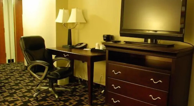 Семейный люкс c 1 комнатой The Plaza Hotel & Suites Winona