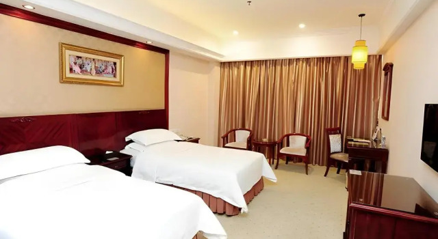 Vienna Hotel Shenzhen Longhua Qinghu Road Branch, Забронировать Отель Отели Шэньчжэнь 3 звезды, 3*