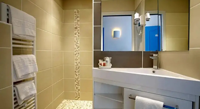 Номер Comfort Logis Hôtel Corintel Bordeaux Est