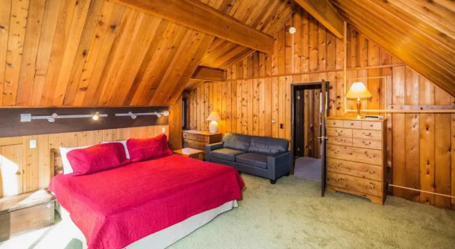 Mountainside Lodge