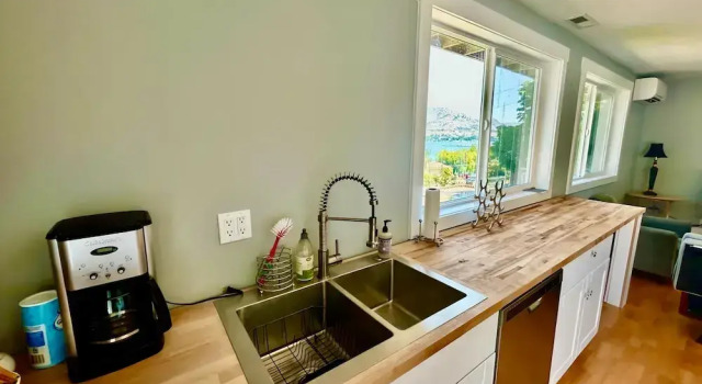 Апартаменты c 1 комнатой с видом на озеро Water Street Retreat