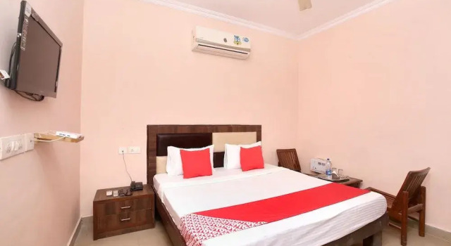 OYO 24423 Hotel Royal, Book Hotel Mohali Punjab