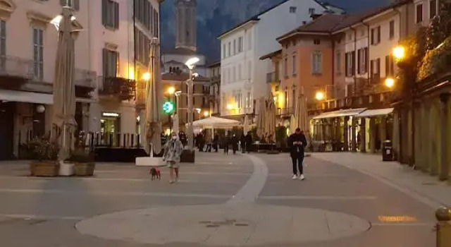 Palazzo Novecento Rooms, Varaa Hotelli Hotellit Lecco aamiaisella, Aamiainen
