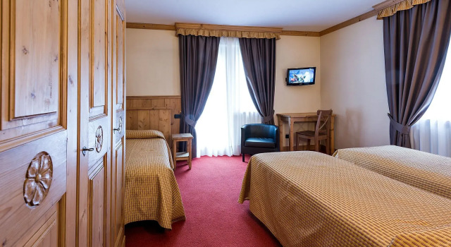 Hotel Crampon, Забронировать Отель Отели Курмайора 3 звезды, рядом с Курмайер, 3*