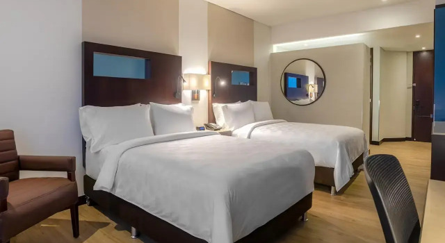 Четырёхместный номер Standard Holiday Inn Bogota Airport by IHG