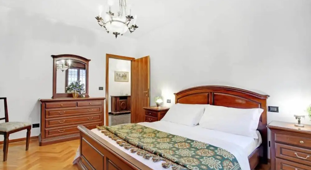 Апартаменты Grimaldi Apartments - Elena