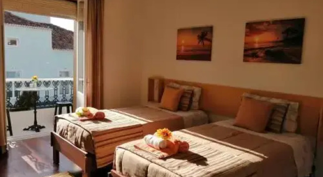 Citys Heart Guesthouse, Book Hotel Hotels in Azores with a Pool, Swimming Pool