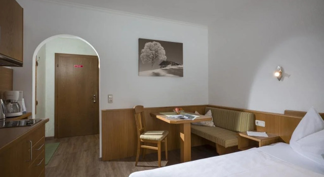 Ferienhaus Resi, Забронировать Отель Кёссен Kaiserwinkl, рядом с Trainingslift