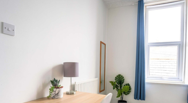3 Bed-free Parking-close to City