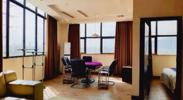 Люкс Guangzhou Zengcheng Royal View Hotel (Xintang Shapu Branch)