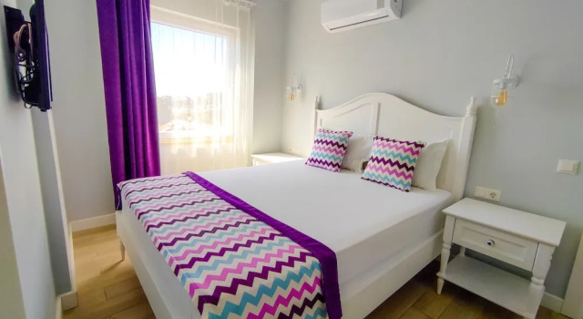 Полулюкс с балконом Mavi Kiyi Suites
