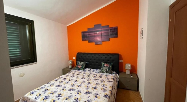 Sardinia Hillside Retreat - Apt 14 - 2BR, quiet area, parking, Забронировать Дом для отпуска Отели Санта-Мария-Когинас с парковкой, Парковка